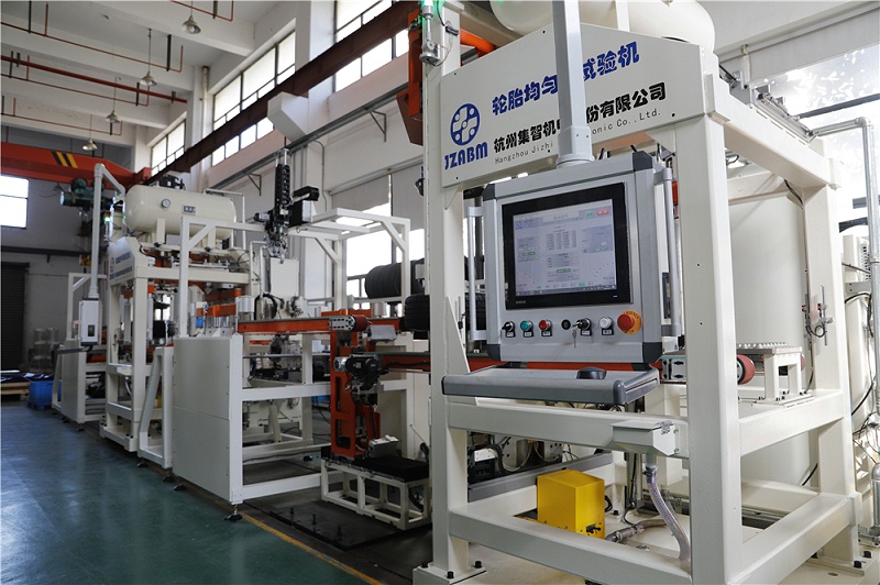 全自動(dòng)輪胎動(dòng)平衡檢測(cè)機(jī)